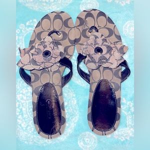 Used Coach flower flip flops size 10